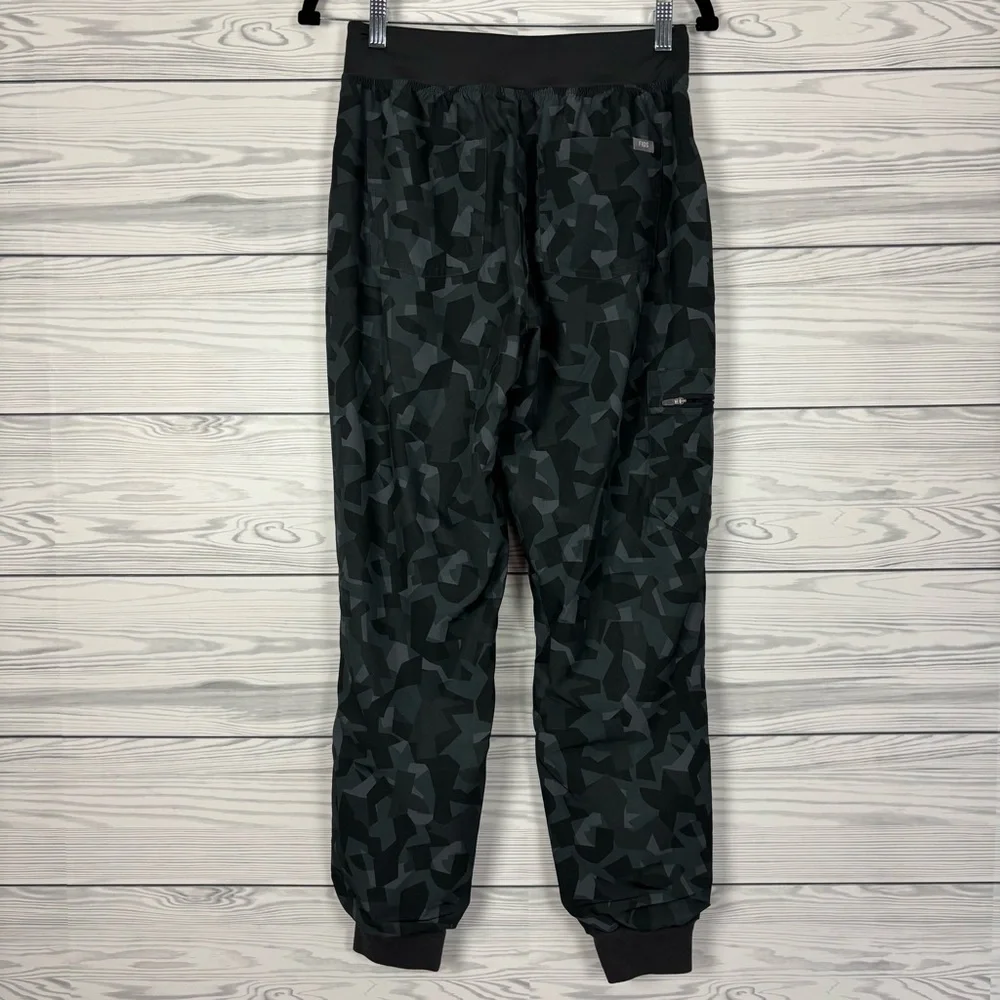 FIGS Camo Bonsai Zamora Joggers Scrub Pants Size Small - Picture 6 of 11